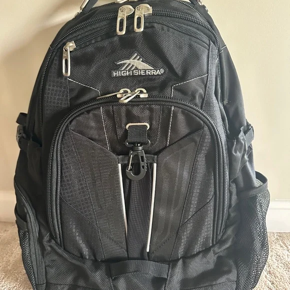 High Sierra 17" Laptop Backpack – TSA-Friendly, Black, Like New - Picture 4 of 14